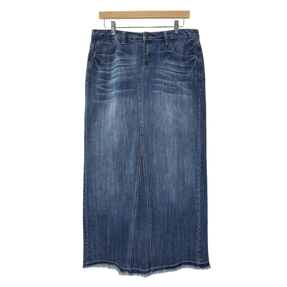 Be-Girl Dresses & Skirts - Be-Girl Maxi Raw Hem Straight Style Denim Skirt
